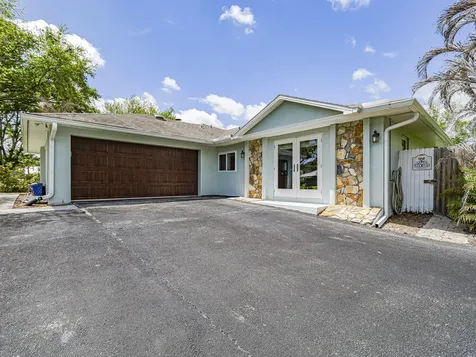 595 45th Court Vero Beach FL 32968