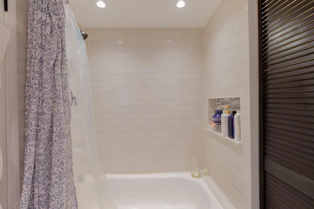 393 Lake Arbor Drive Palm Springs FL 33461