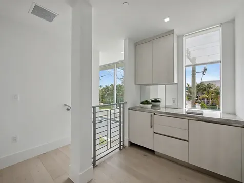 1070 Del Harbour Drive Delray Beach FL 33483