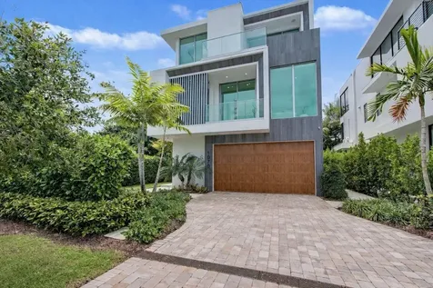 1070 Del Harbour Drive Delray Beach FL 33483
