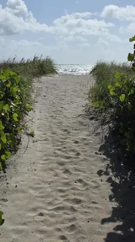 1070 Del Harbour Drive Delray Beach FL 33483