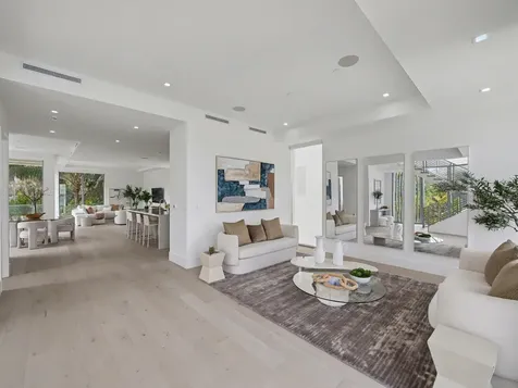 1070 Del Harbour Drive Delray Beach FL 33483
