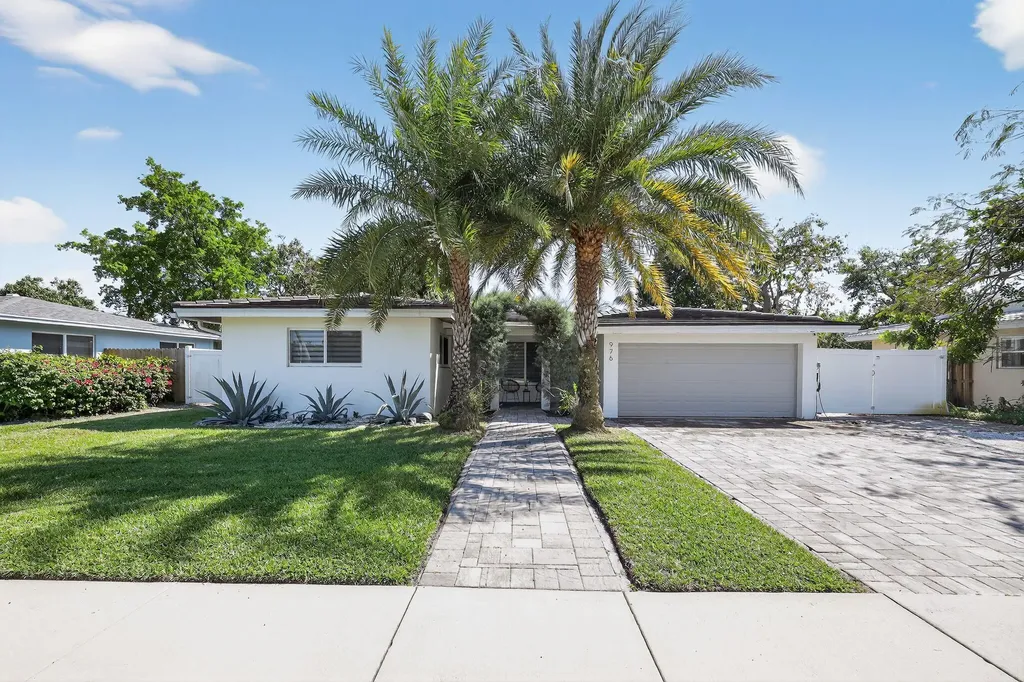 976 SW 11th Street Boca Raton FL 33486