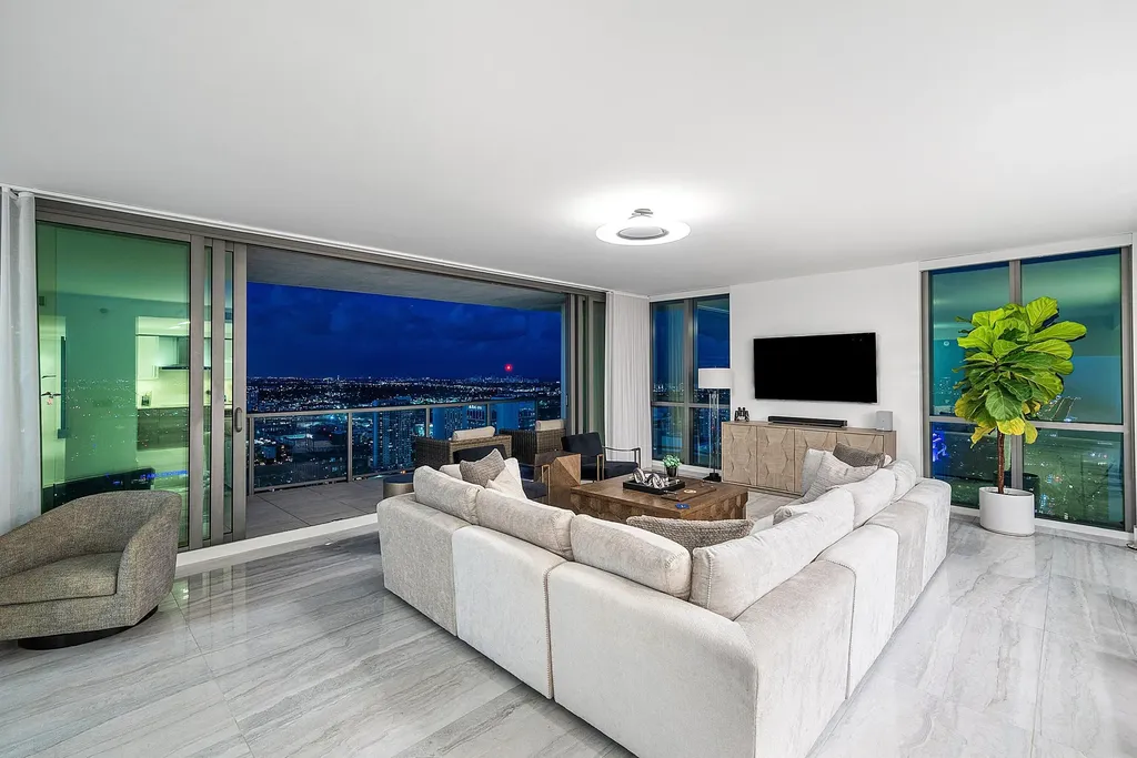 100 E Las Olas Boulevard Fort Lauderdale FL 33301
