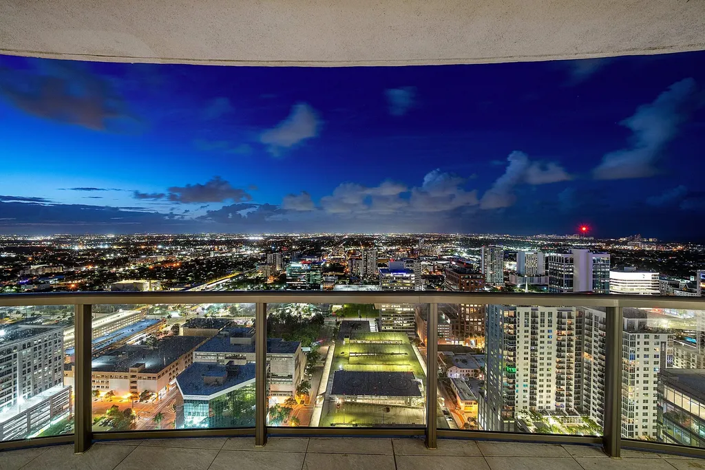 100 E Las Olas Boulevard Fort Lauderdale FL 33301