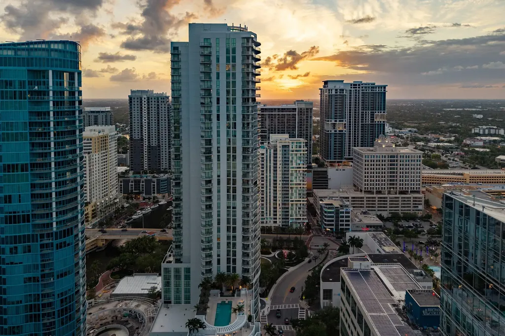 100 E Las Olas Boulevard Fort Lauderdale FL 33301