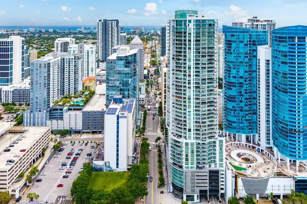 100 E Las Olas Boulevard Fort Lauderdale FL 33301