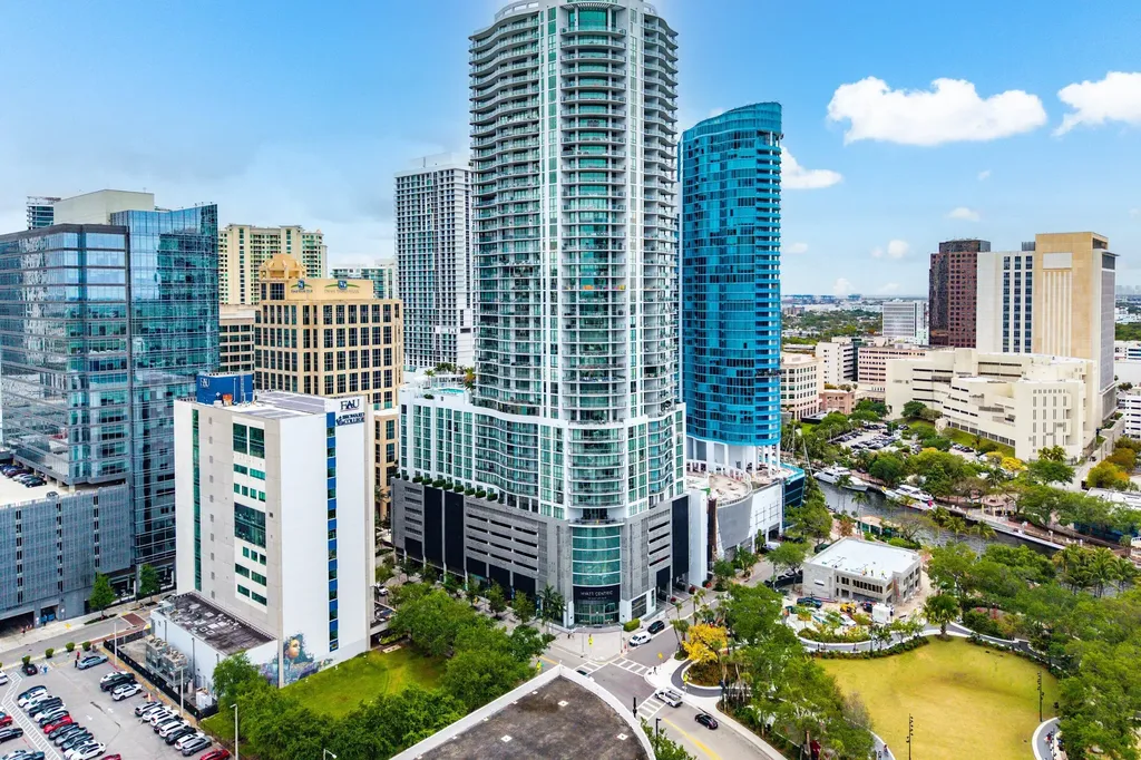 100 E Las Olas Boulevard Fort Lauderdale FL 33301