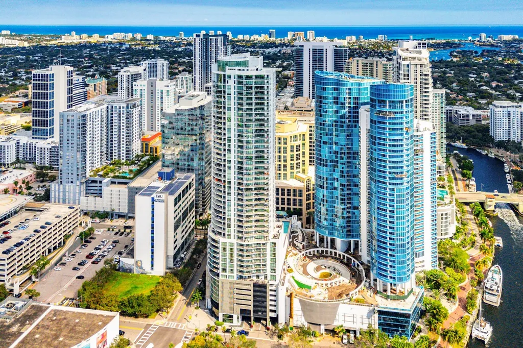 100 E Las Olas Boulevard Fort Lauderdale FL 33301