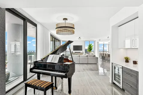 100 E Las Olas Boulevard Fort Lauderdale FL 33301