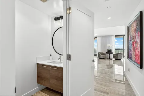 100 E Las Olas Boulevard Fort Lauderdale FL 33301
