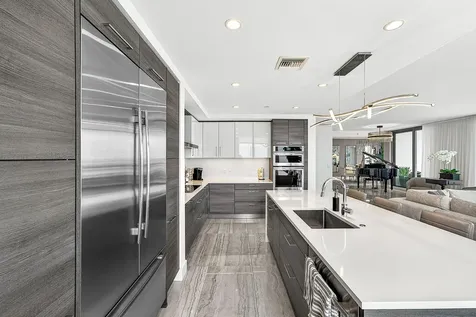 100 E Las Olas Boulevard Fort Lauderdale FL 33301