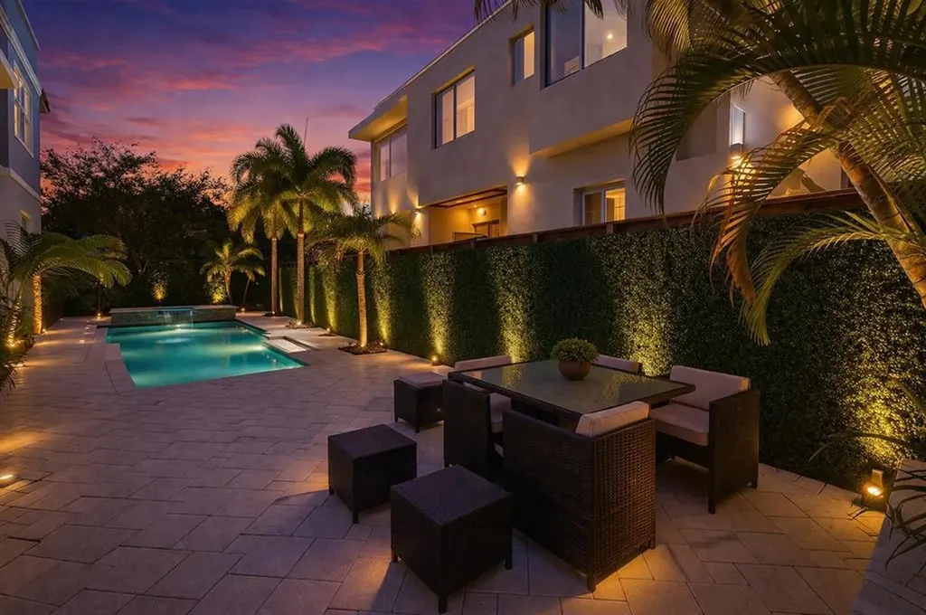 2515 NE 18th Street Fort Lauderdale FL 33305