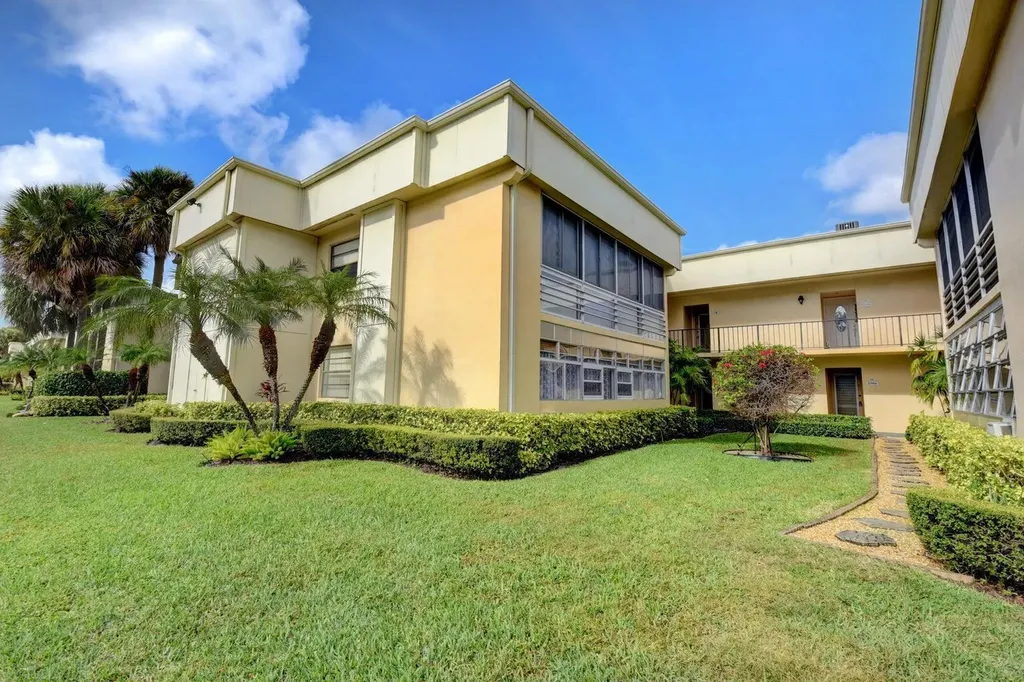 87 Piedmont B Delray Beach FL 33484