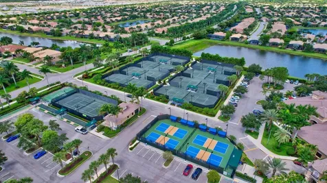87 Piedmont B Delray Beach FL 33484