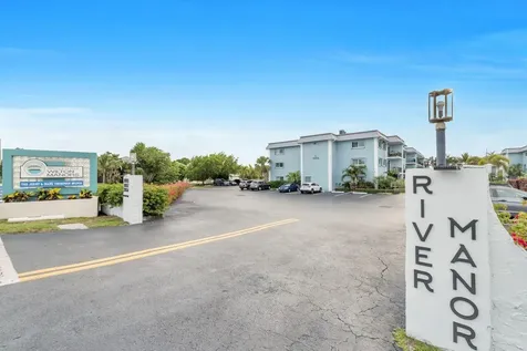 3004 NE 5th Terrace Wilton Manors FL 33334