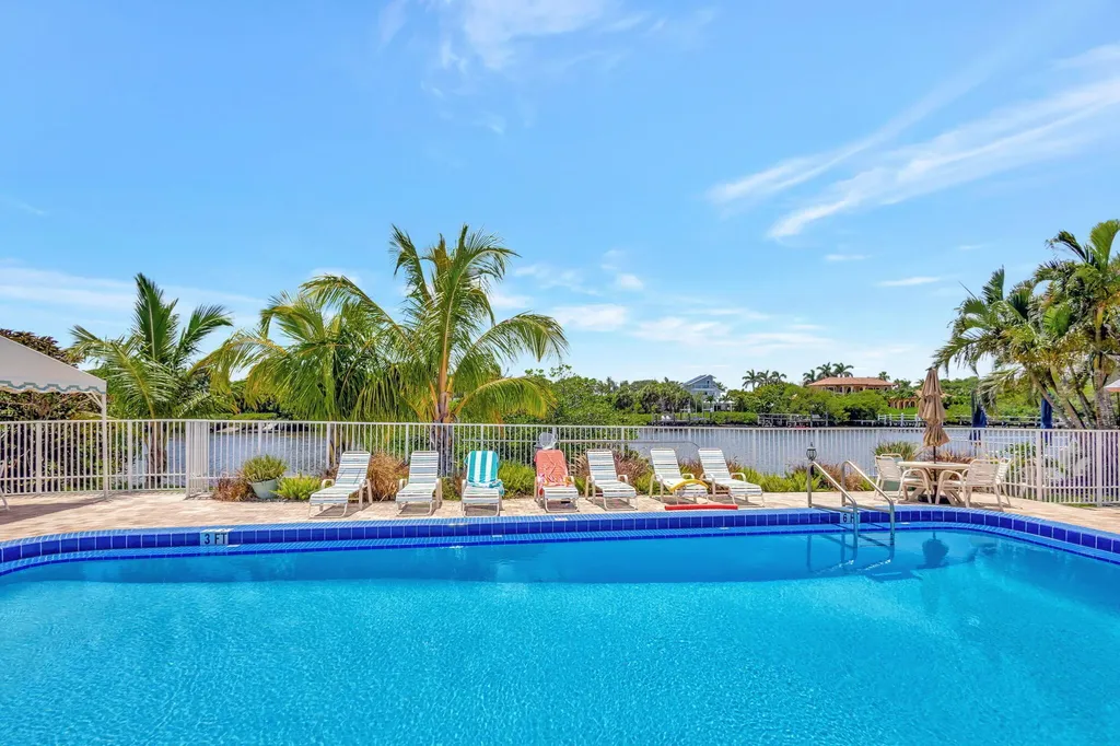 4201 S Ocean Boulevard South Palm Beach FL 33480
