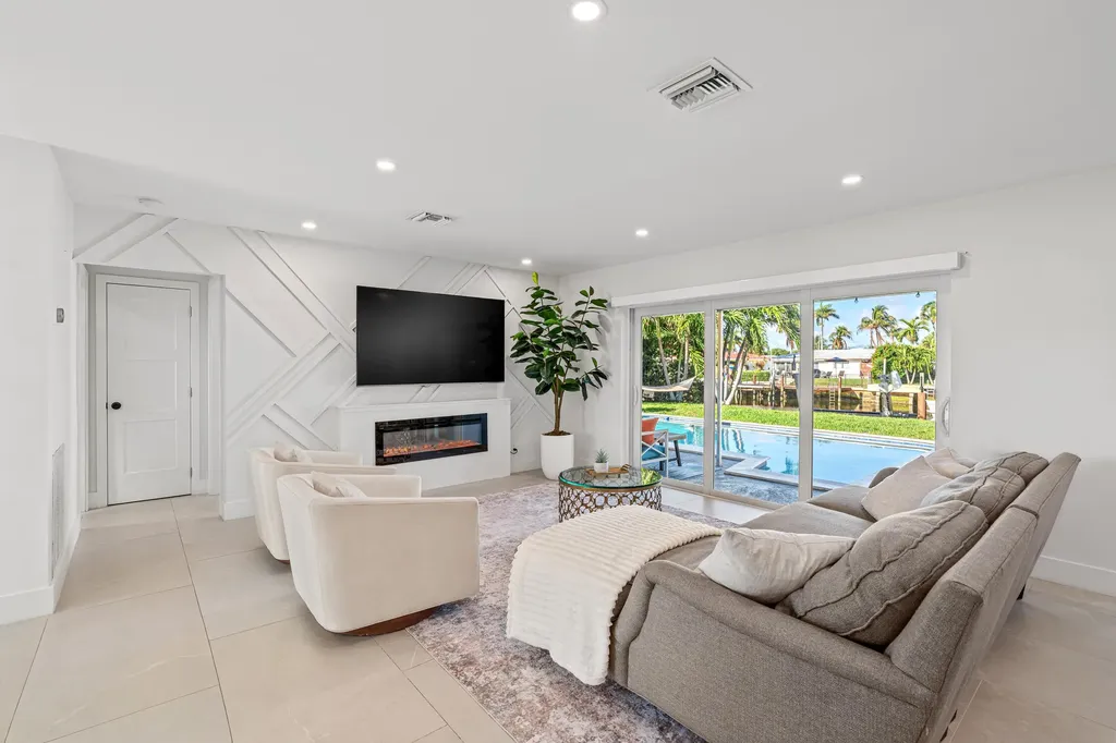 331 SE 6th Avenue Pompano Beach FL 33060