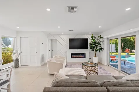331 SE 6th Avenue Pompano Beach FL 33060