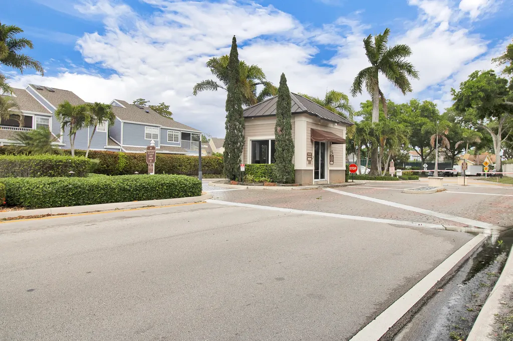5272 Buckhead Circle Boca Raton FL 33486