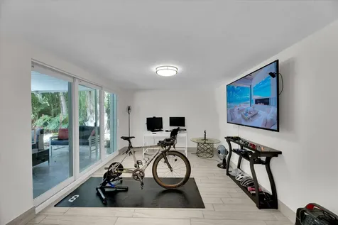 2633 NE 3rd Avenue Wilton Manors FL 33334