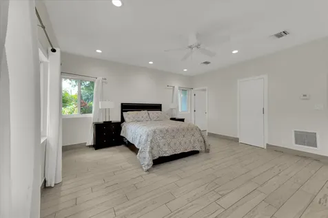 2633 NE 3rd Avenue Wilton Manors FL 33334