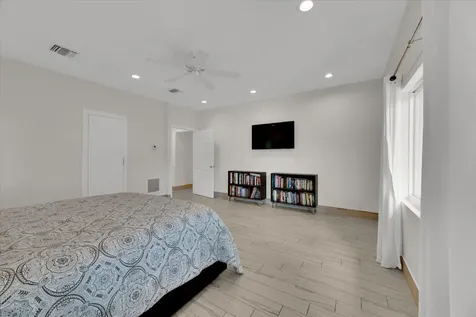 2633 NE 3rd Avenue Wilton Manors FL 33334