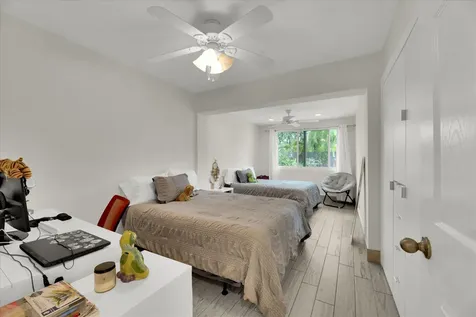 2633 NE 3rd Avenue Wilton Manors FL 33334