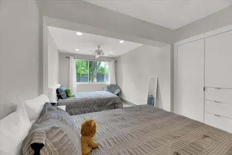 2633 NE 3rd Avenue Wilton Manors FL 33334