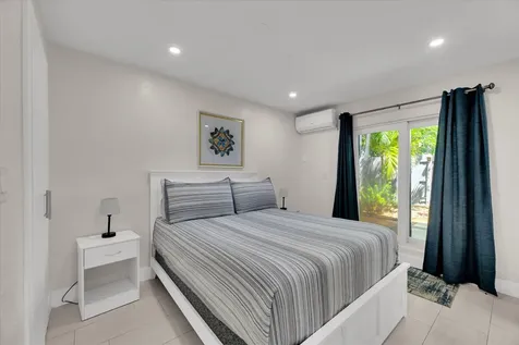 2633 NE 3rd Avenue Wilton Manors FL 33334
