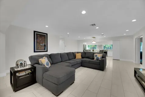 2633 NE 3rd Avenue Wilton Manors FL 33334