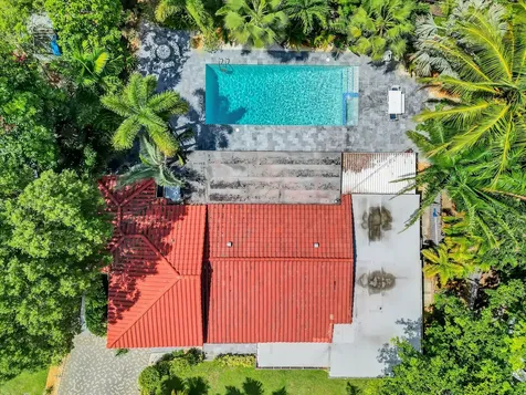 2633 NE 3rd Avenue Wilton Manors FL 33334