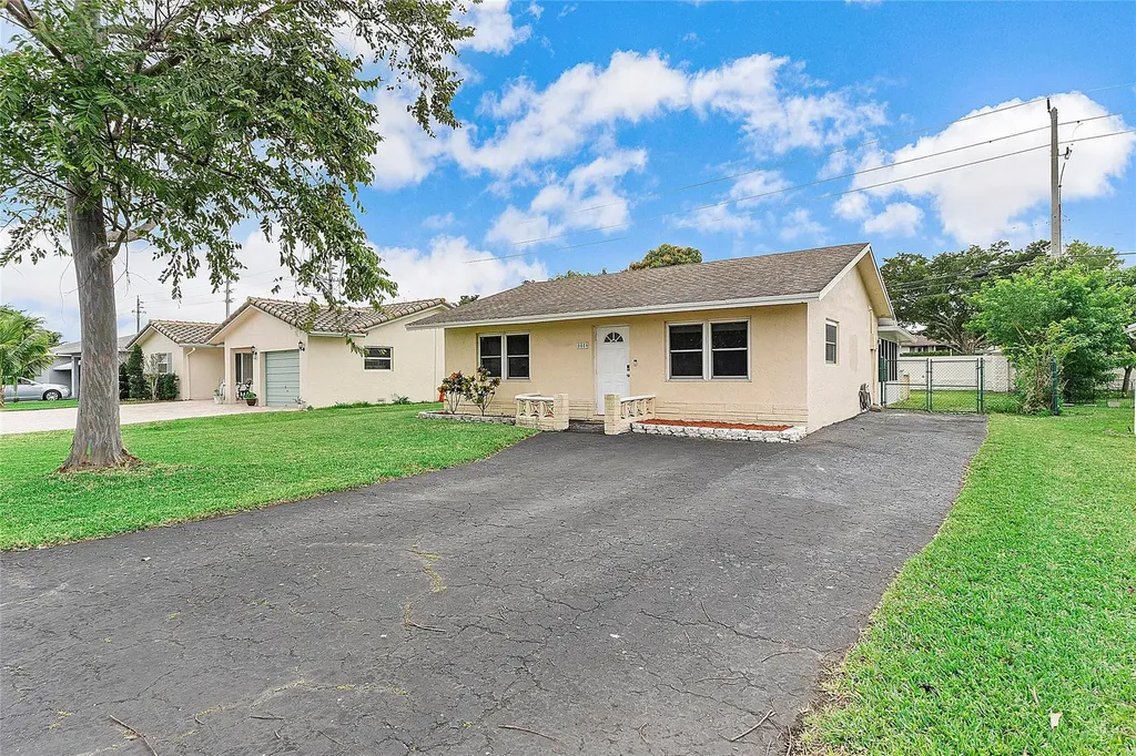 9804 NW 70th Street Tamarac FL 33321