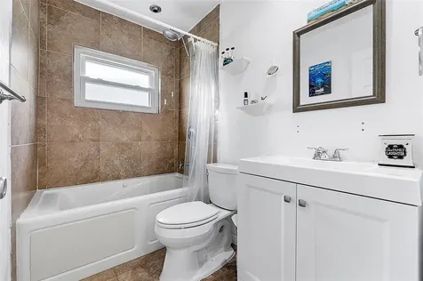 9804 NW 70th Street Tamarac FL 33321