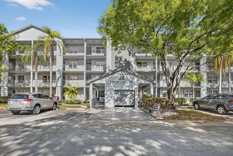 1401 SW 128th Terrace Pembroke Pines FL 33027