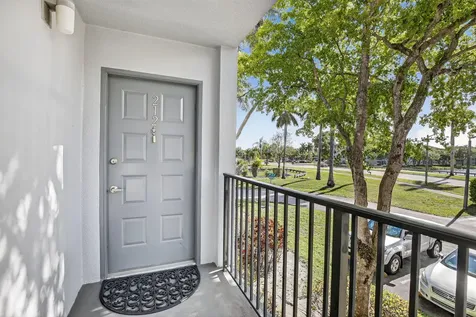 1401 SW 128th Terrace Pembroke Pines FL 33027