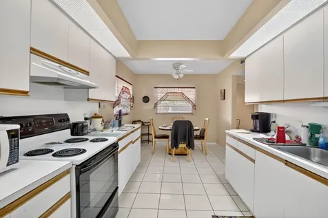 1401 SW 128th Terrace Pembroke Pines FL 33027