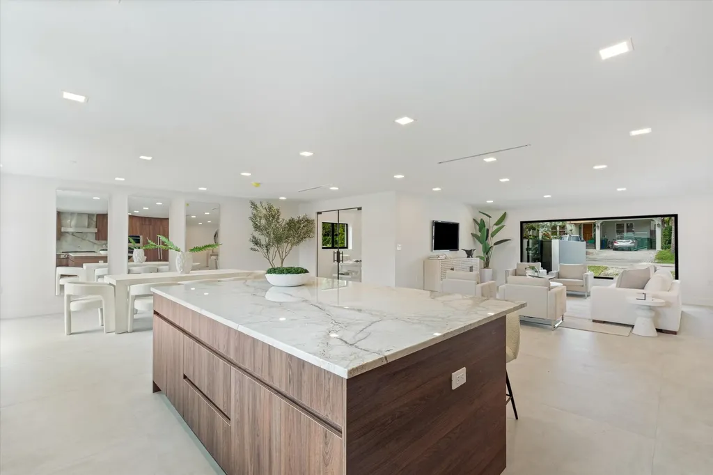 1032 SE 13th Terrace Fort Lauderdale FL 33316