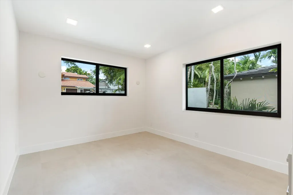1032 SE 13th Terrace Fort Lauderdale FL 33316
