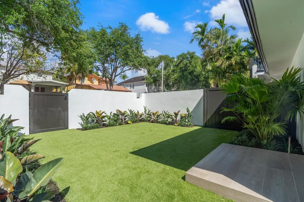 1032 SE 13th Terrace Fort Lauderdale FL 33316