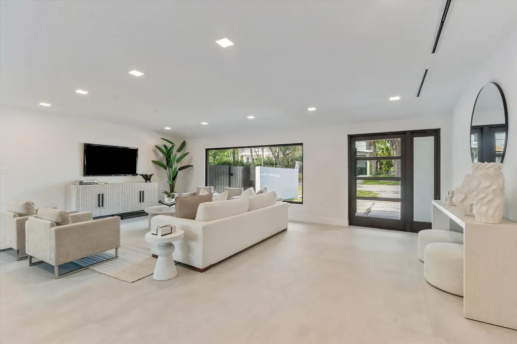 1032 SE 13th Terrace Fort Lauderdale FL 33316