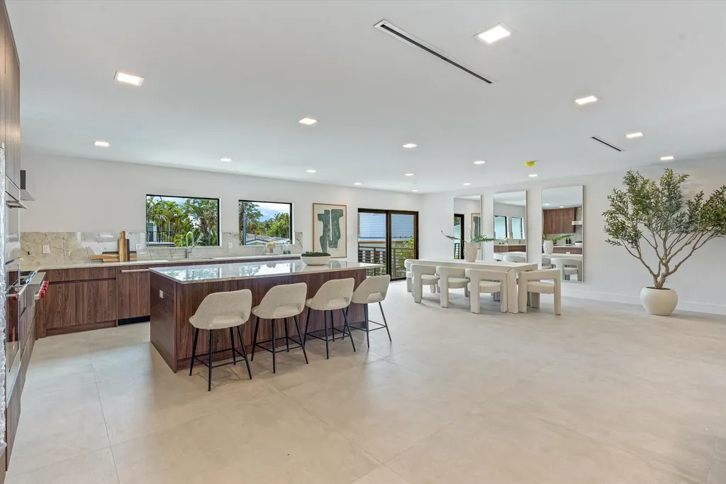 1032 SE 13th Terrace Fort Lauderdale FL 33316