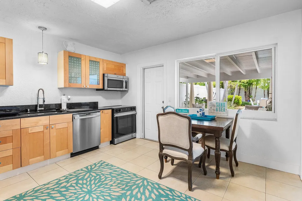 342 NE 7th Avenue Delray Beach FL 33483