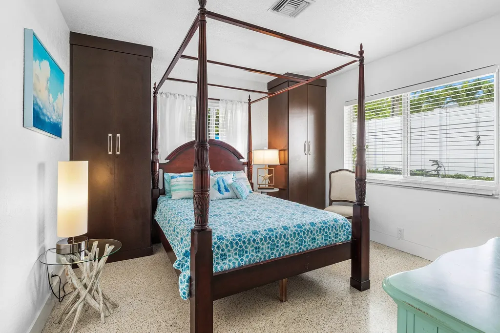 342 NE 7th Avenue Delray Beach FL 33483