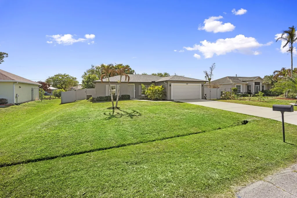 2118 SE Genoa Street Port St Lucie FL 34952