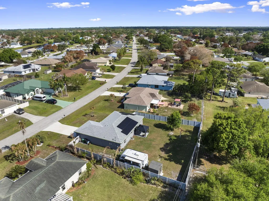 2118 SE Genoa Street Port St Lucie FL 34952