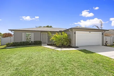 2118 SE Genoa Street Port St Lucie FL 34952