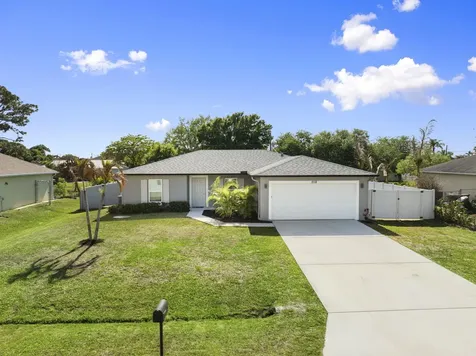 2118 SE Genoa Street Port St Lucie FL 34952