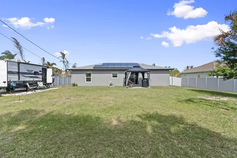 2118 SE Genoa Street Port St Lucie FL 34952