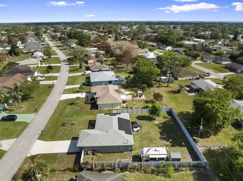 2118 SE Genoa Street Port St Lucie FL 34952